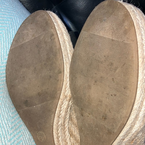 Dolcetta Selma 6.5 women’s Black and Tan Espadrille Wedges - Picture 8 of 16